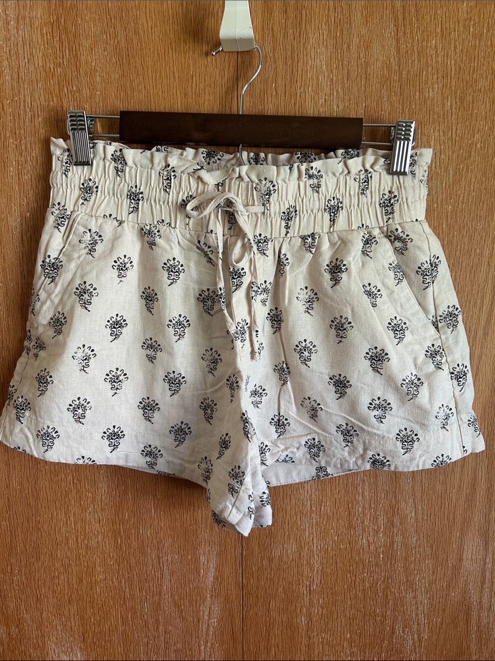 a new day Cream High-Waist Drawstring Printed Linen-Blend Shorts